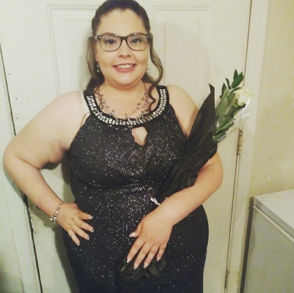 Black and sliver dress with stone on neck